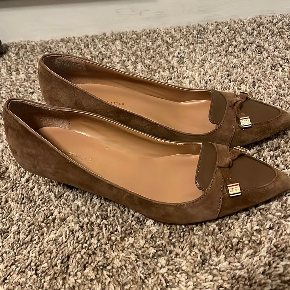 Like New Tommy Hilfiger Kitten Heels